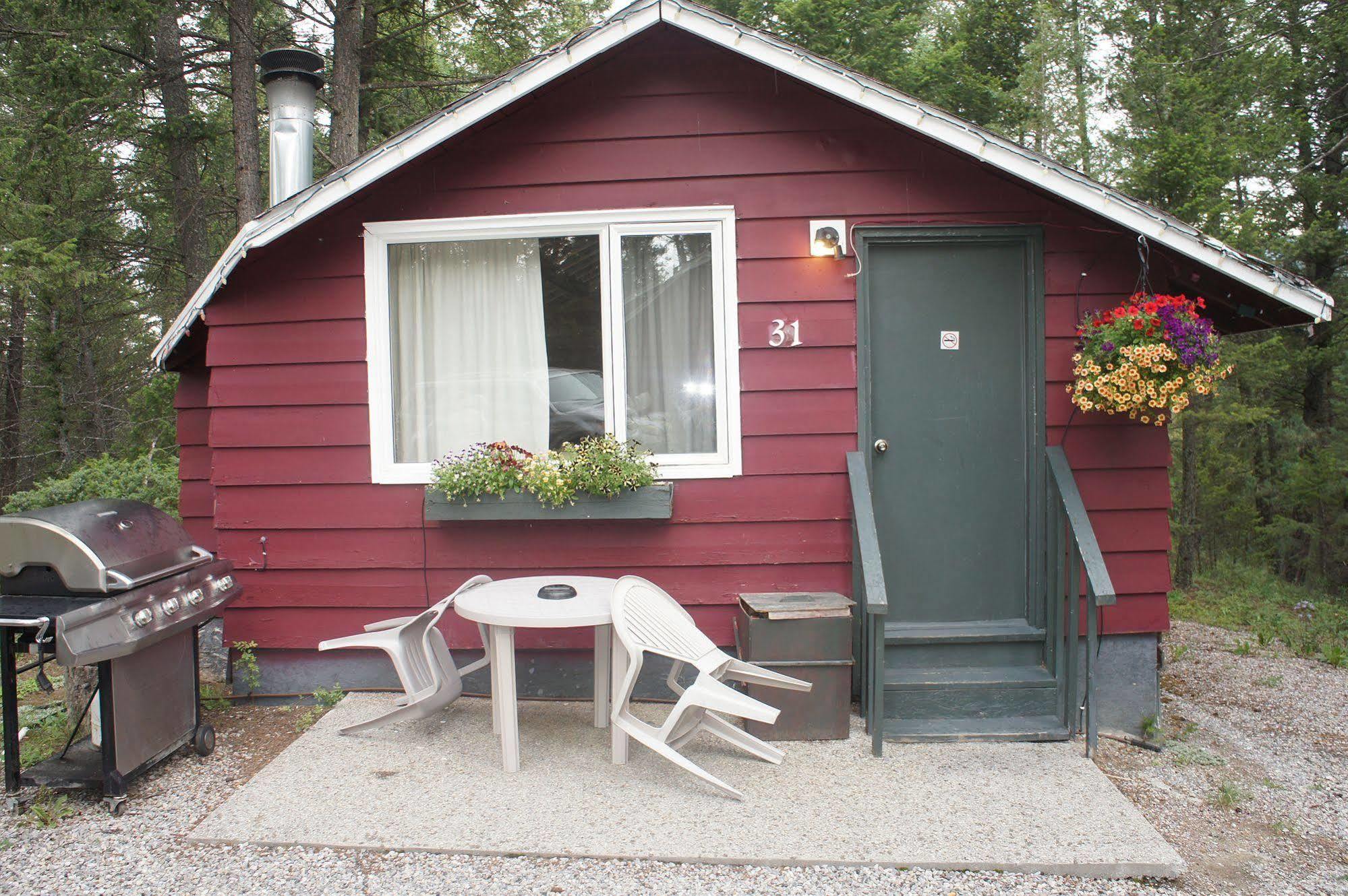 Fairmont Mountain Bungalows Фэрмонт-Хот-Спрингс Экстерьер фото