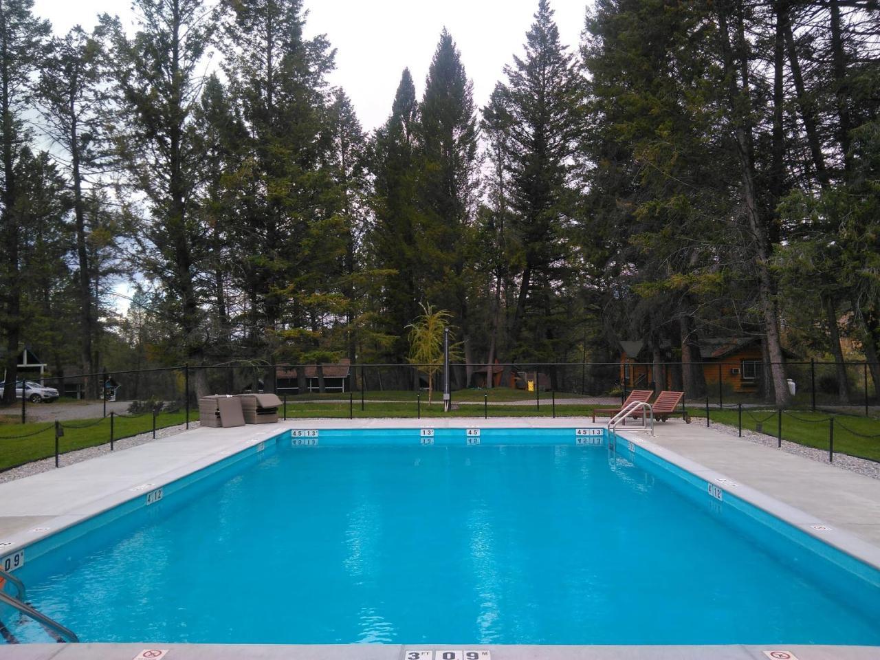 Fairmont Mountain Bungalows Фэрмонт-Хот-Спрингс Экстерьер фото